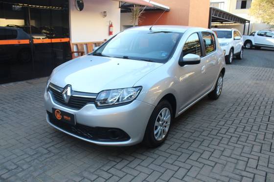 RENAULT SANDERO 1.6 EXPRESSION 8V FLEX 4P MANUAL RENAULT SANDERO 1.6 EXPRESSION 8V FLEX 4P MANUAL